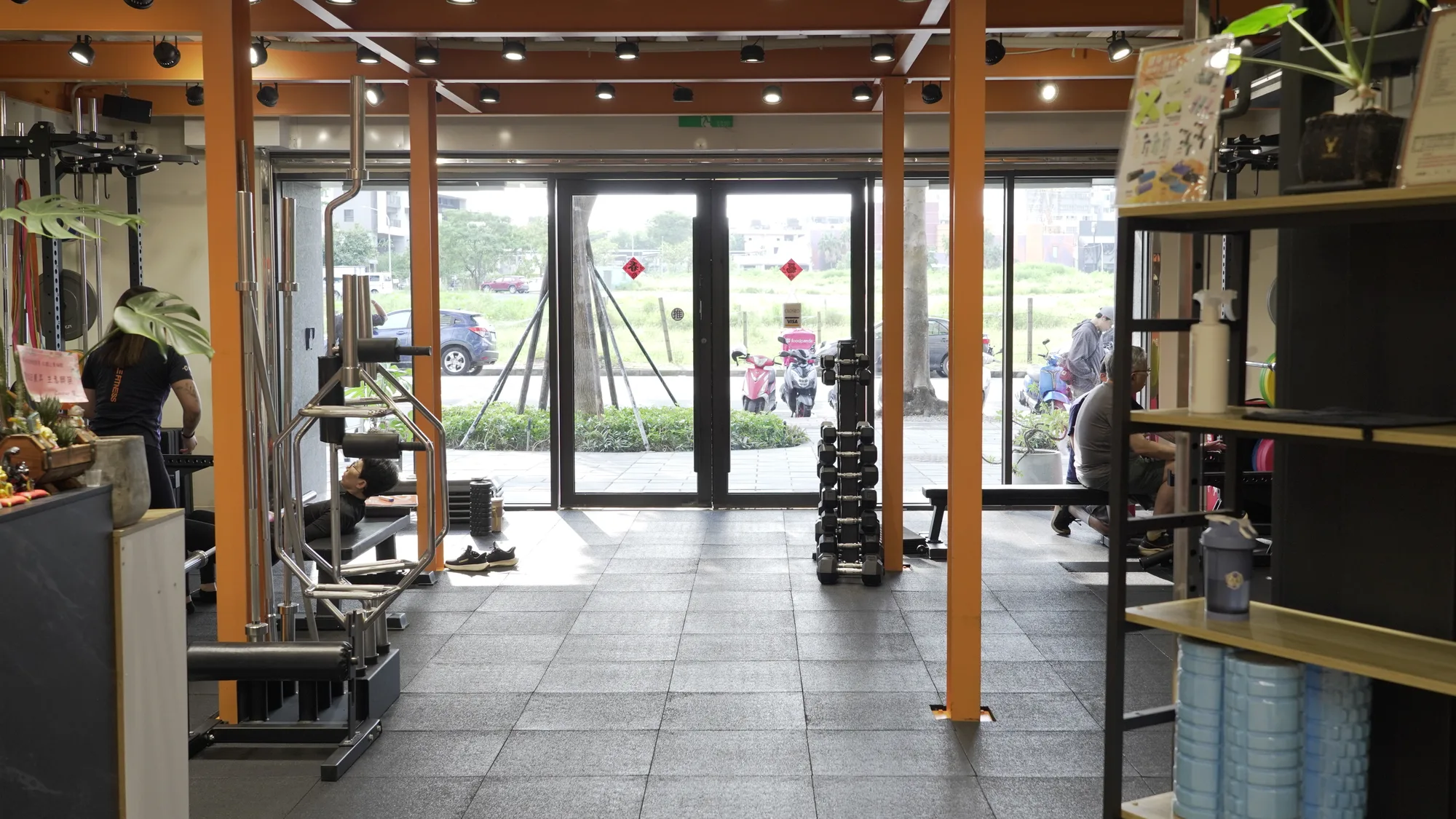 倍速仁德上東城館店內空間